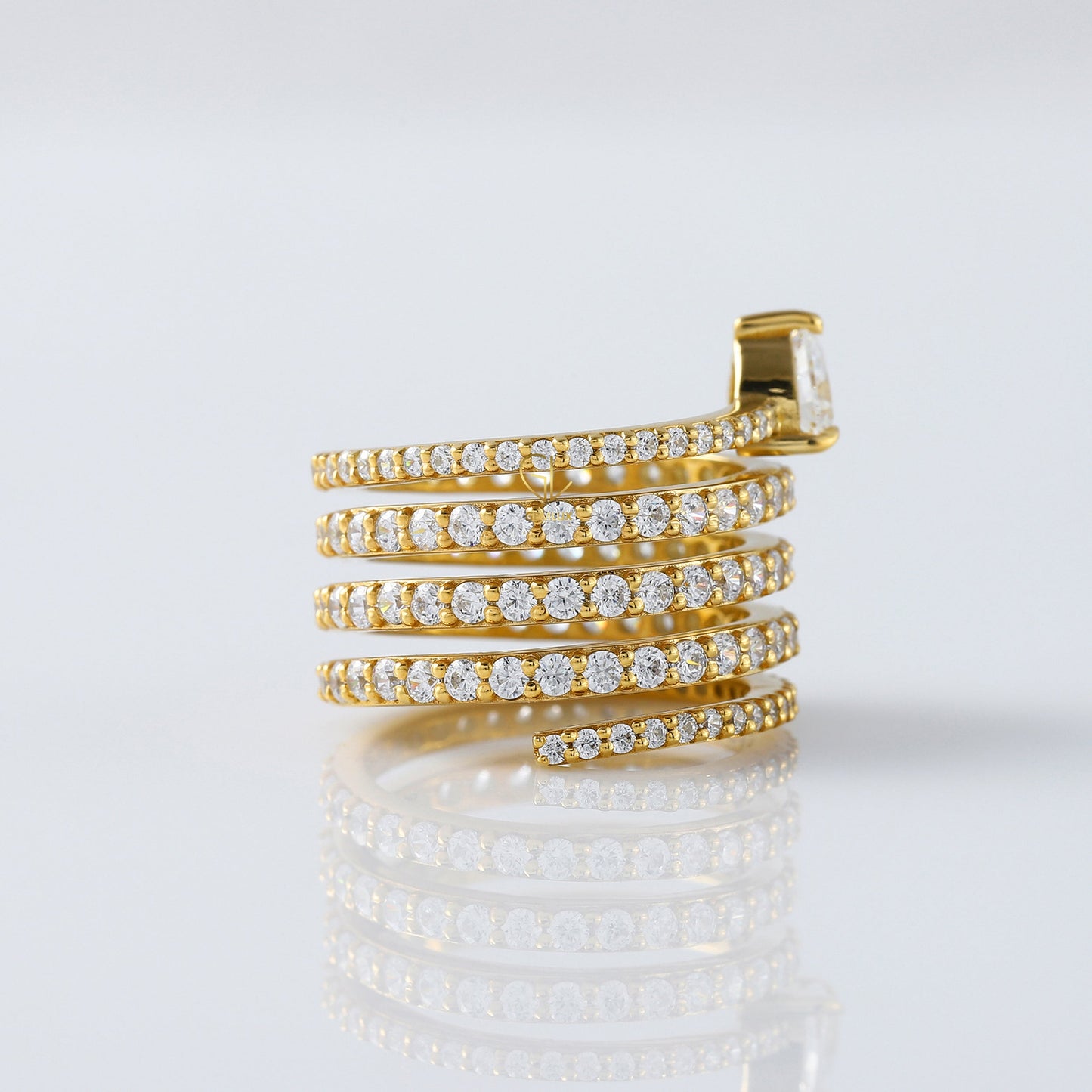 Heart & Round Cut Moissanite Diamond Spiral Wedding Ring