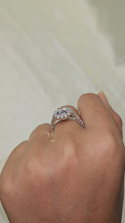 1 Carat Round Diamond Halo Engagement Ring