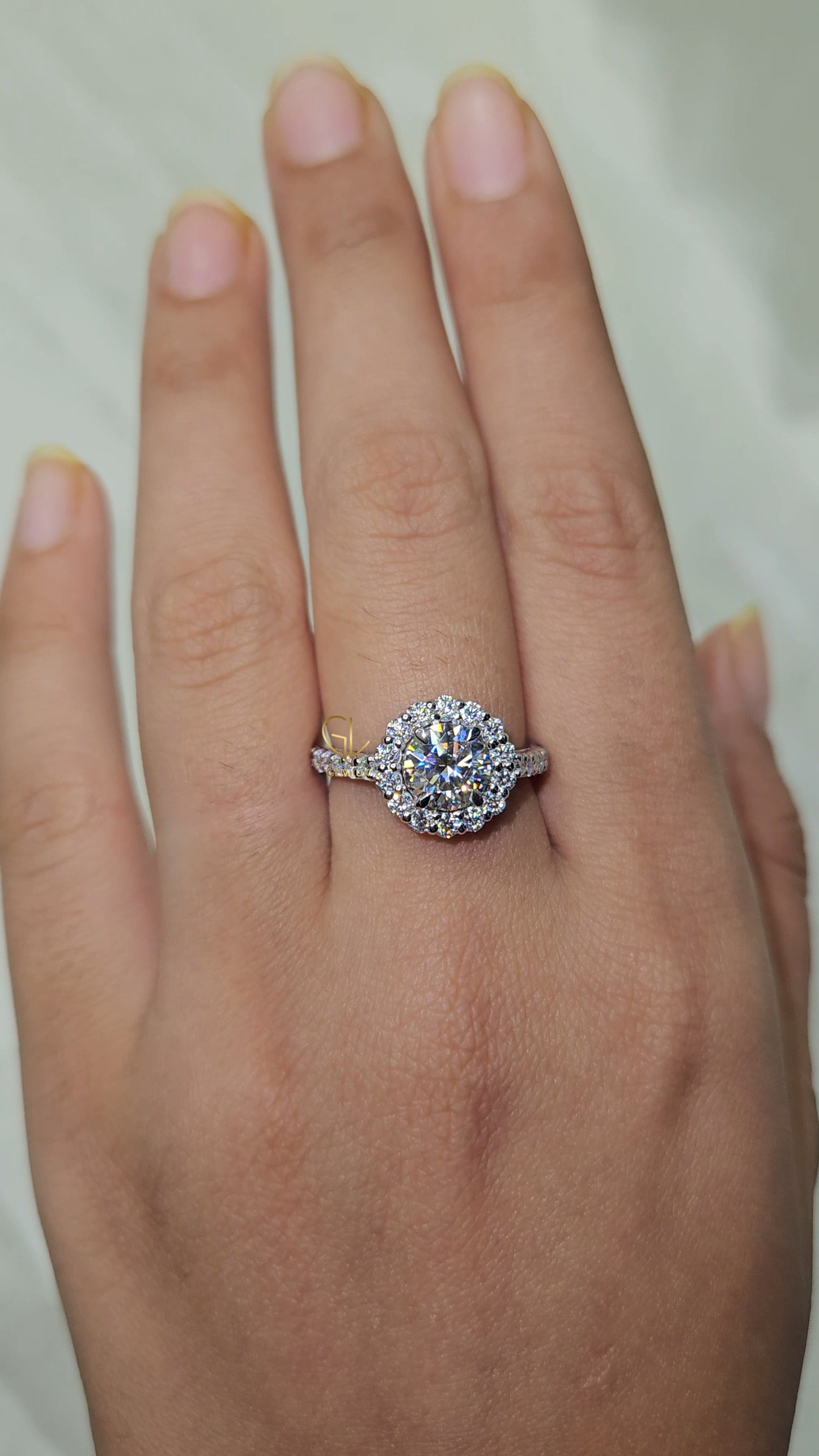 1 Carat Round Moissanite Halo Engagement Ring