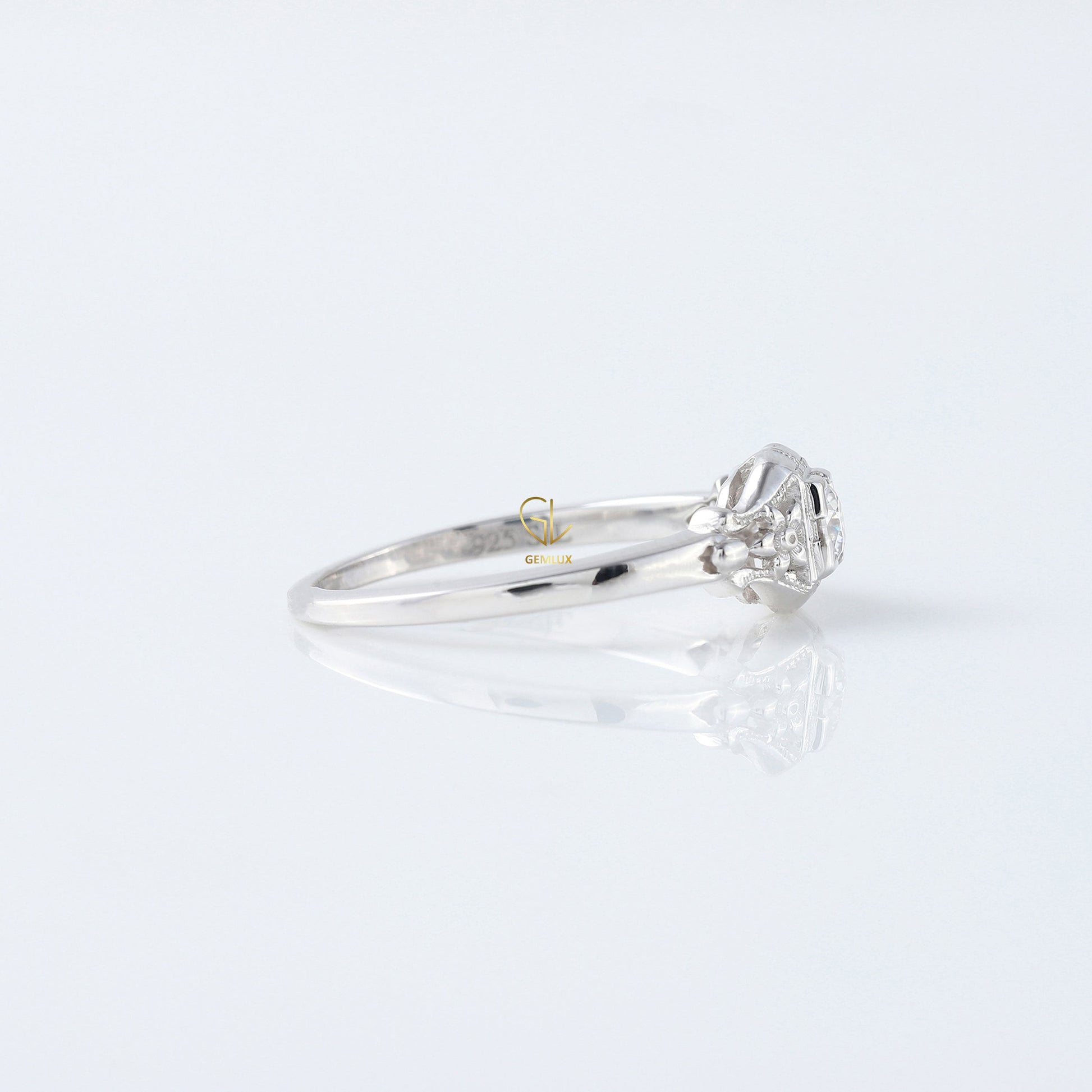 Antique Filigree Round Moissanite Diamond Engagement Ring