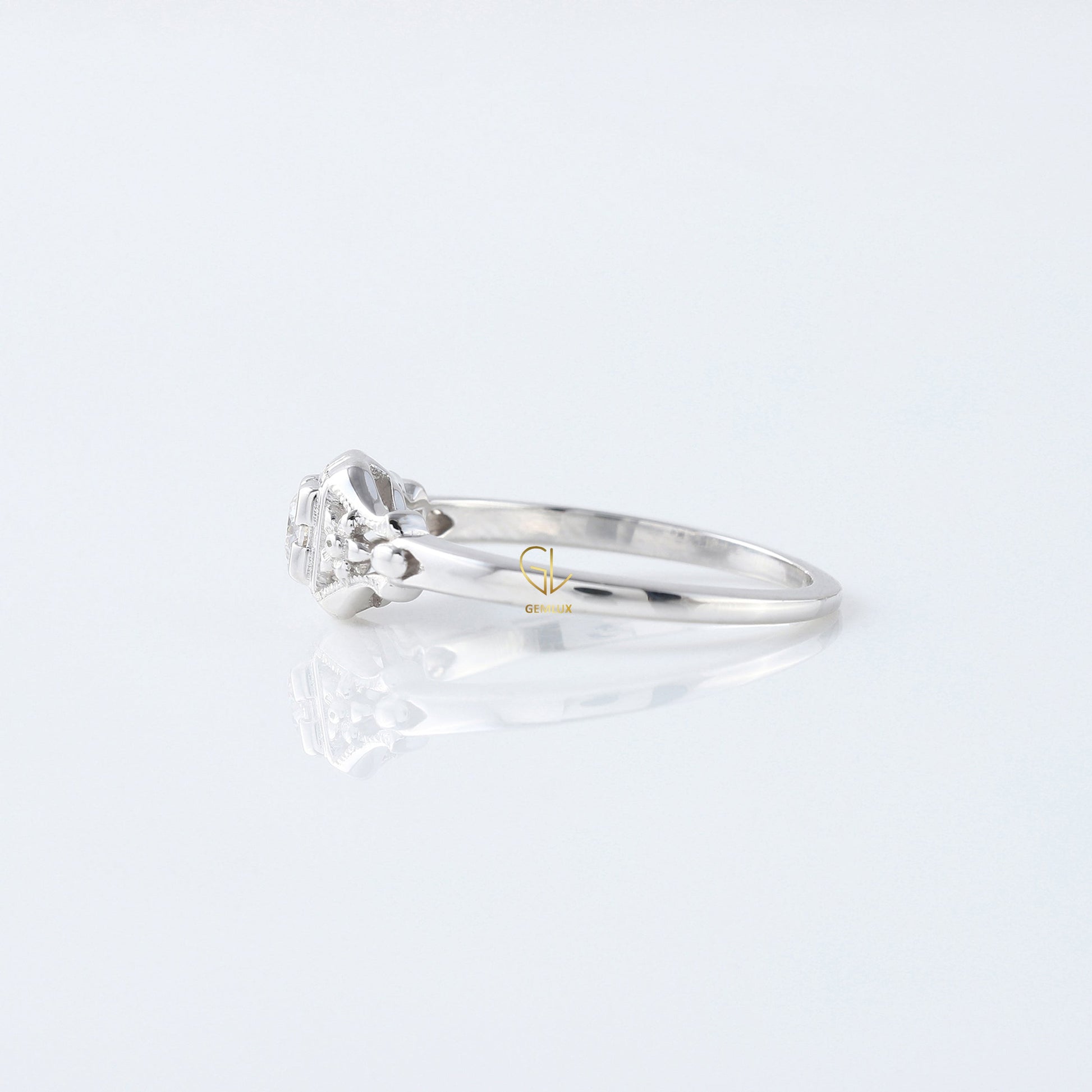 Antique Filigree Round Moissanite Diamond Engagement Ring