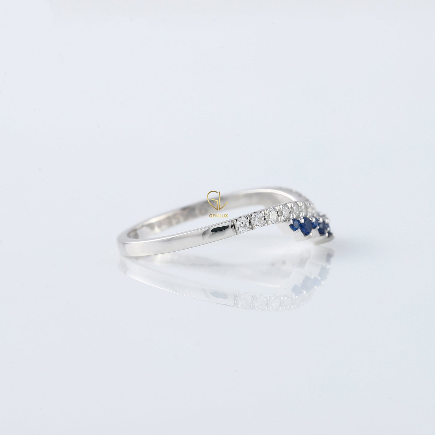 Blue Sapphire Round Cut Moissanite Diamond Chevron Band