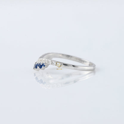 Blue Sapphire Round Cut Moissanite Diamond Chevron Band