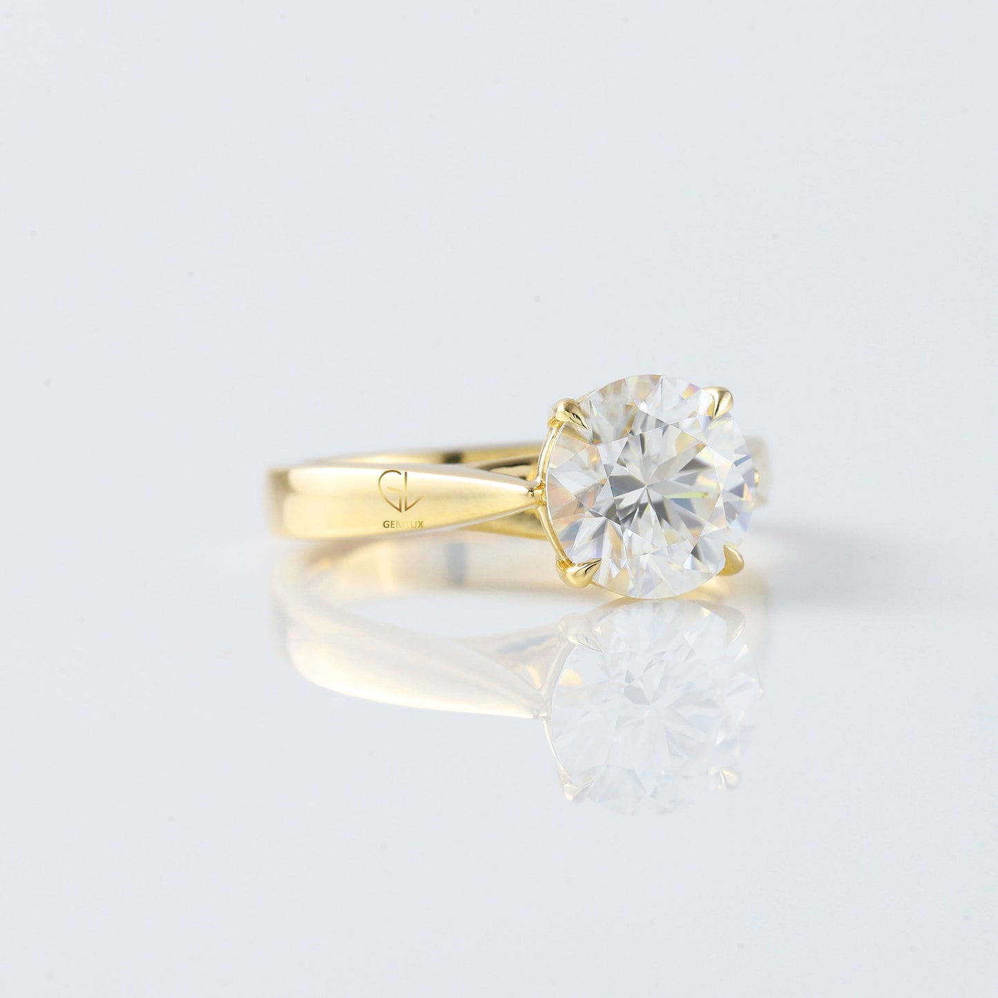 IGI Certified Round Cut Lab Grown Diamond Solitaire Engagement Ring