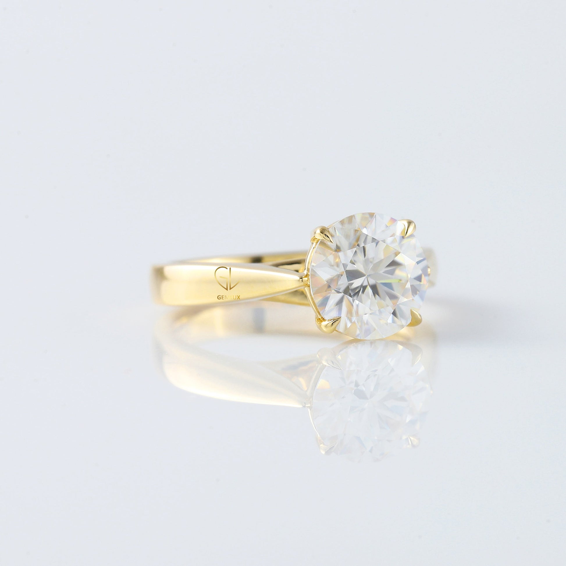 IGI Certified Round Cut Lab Grown Diamond Solitaire Engagement Ring