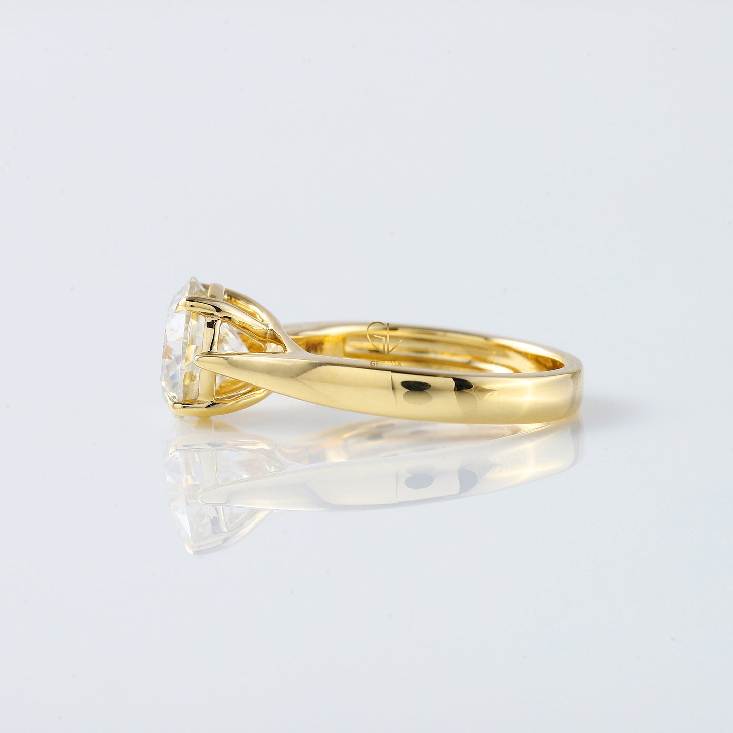 IGI Certified Round Cut Lab Grown Diamond Solitaire Engagement Ring