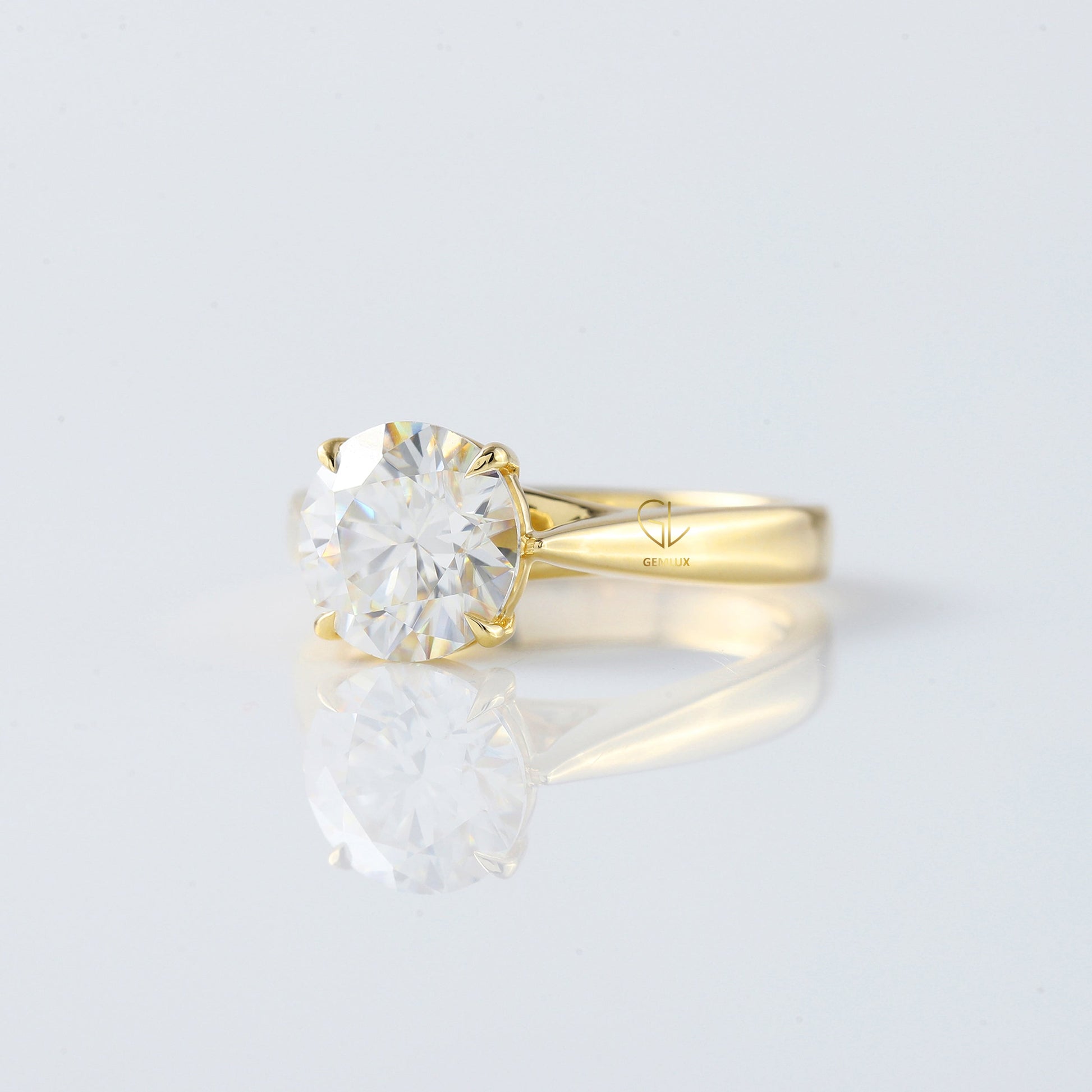 IGI Certified Round Cut Lab Grown Diamond Solitaire Engagement Ring