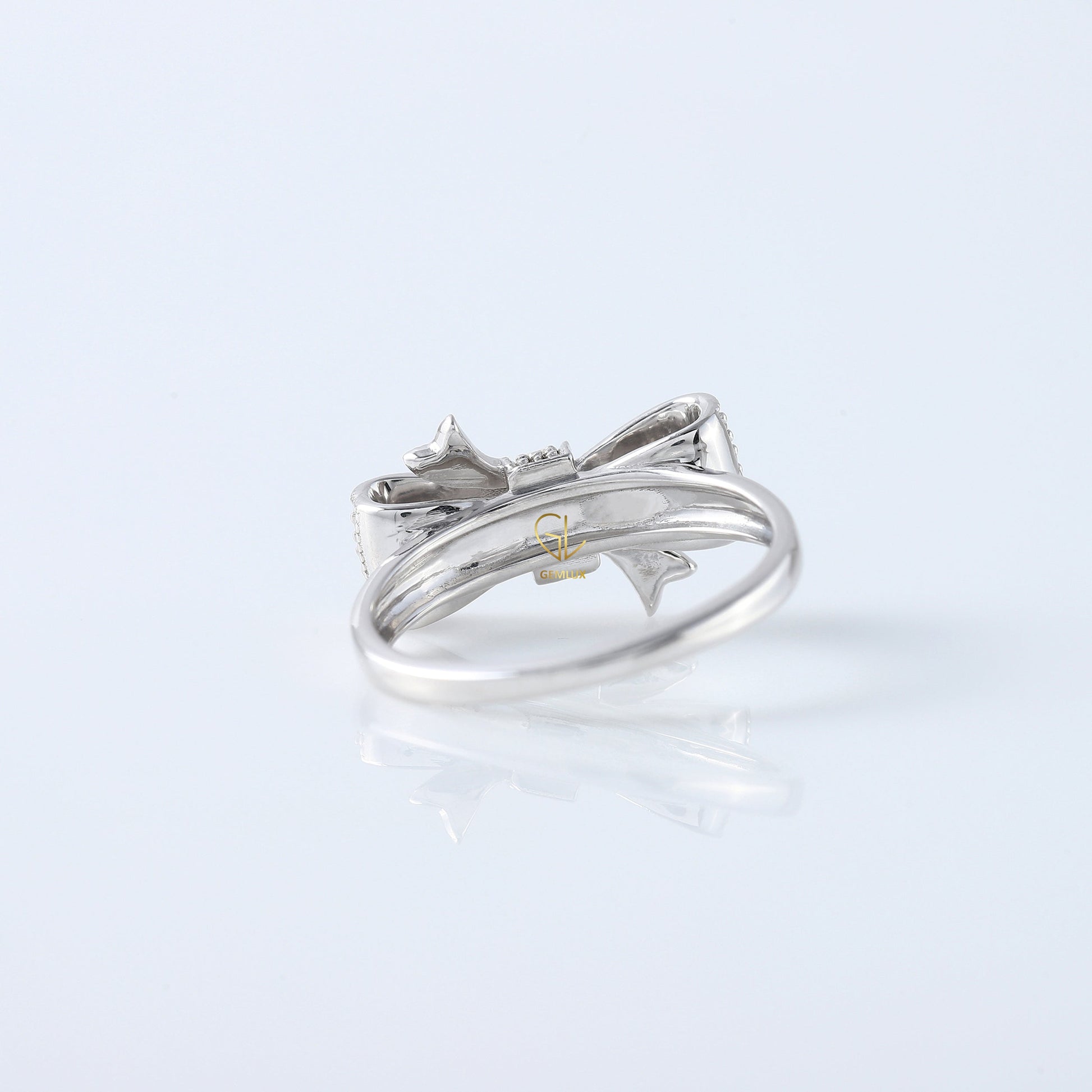 Vintage Bow Style Round Cut Moissanite Diamond Engagement Ring