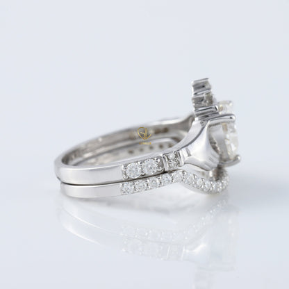 Heart Shape Moissanite Claddagh Ring Set