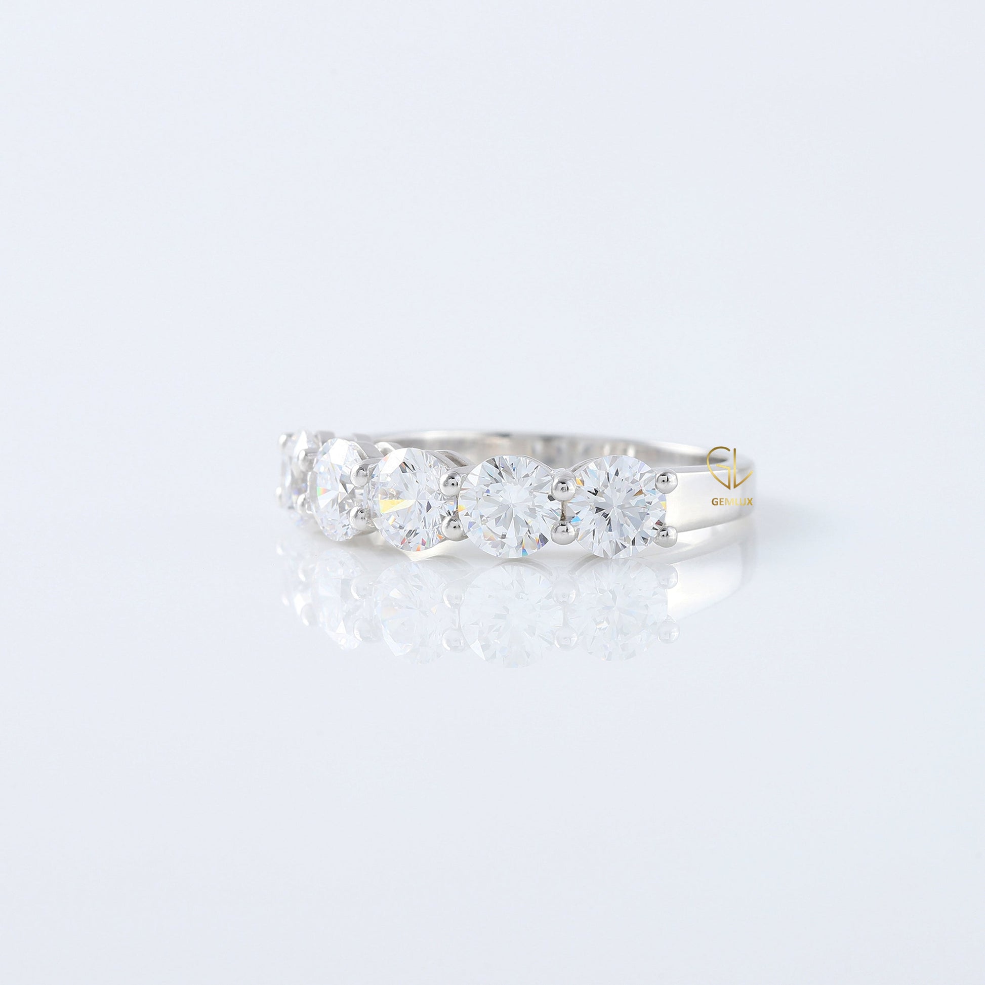 Five Stone Round Cut Moissanite Diamond Wedding Ring