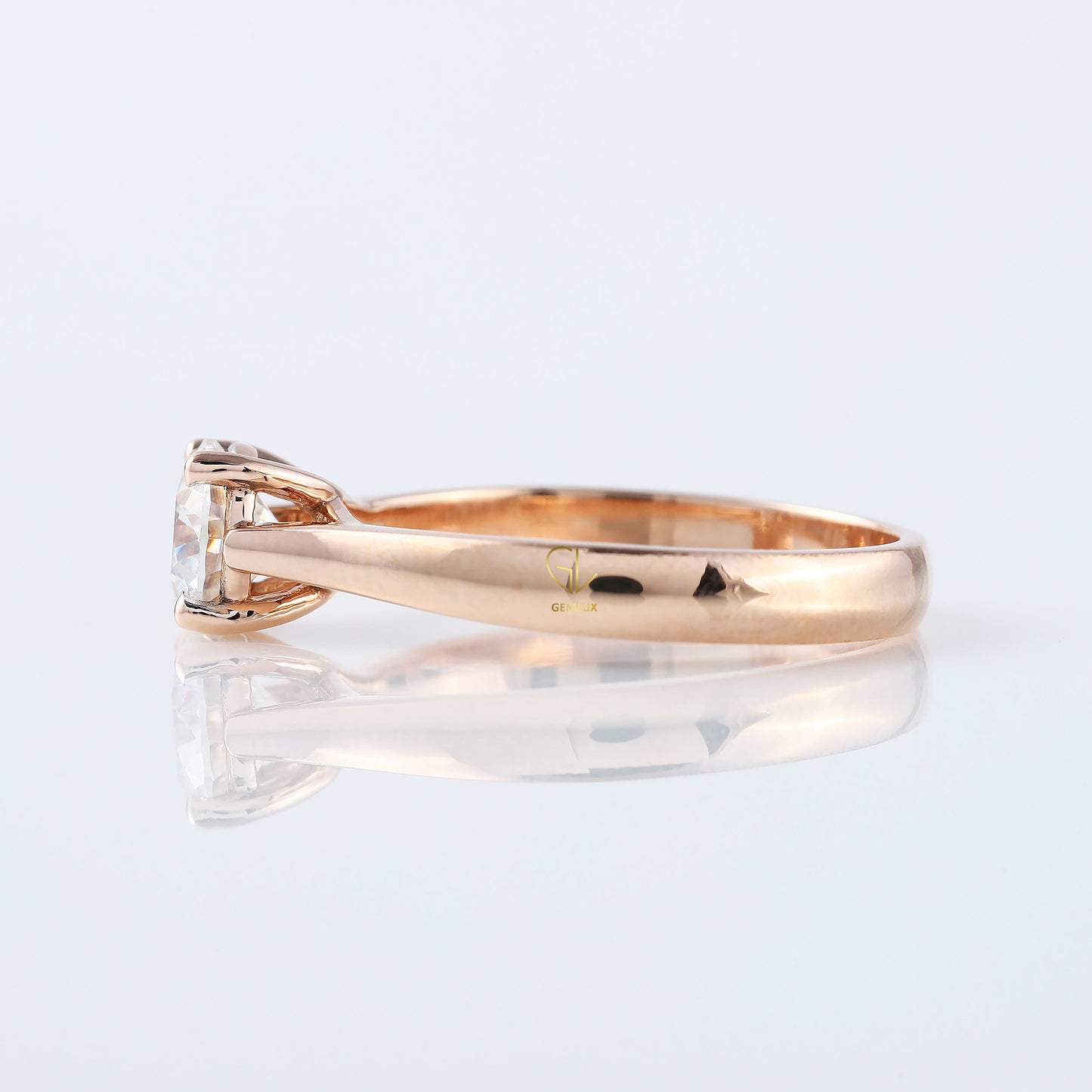 1 Carat Round Cut Lab Grown Pinch Style Soliraire Ring