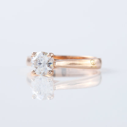 1 Carat Round Cut Lab Grown Pinch Style Soliraire Ring