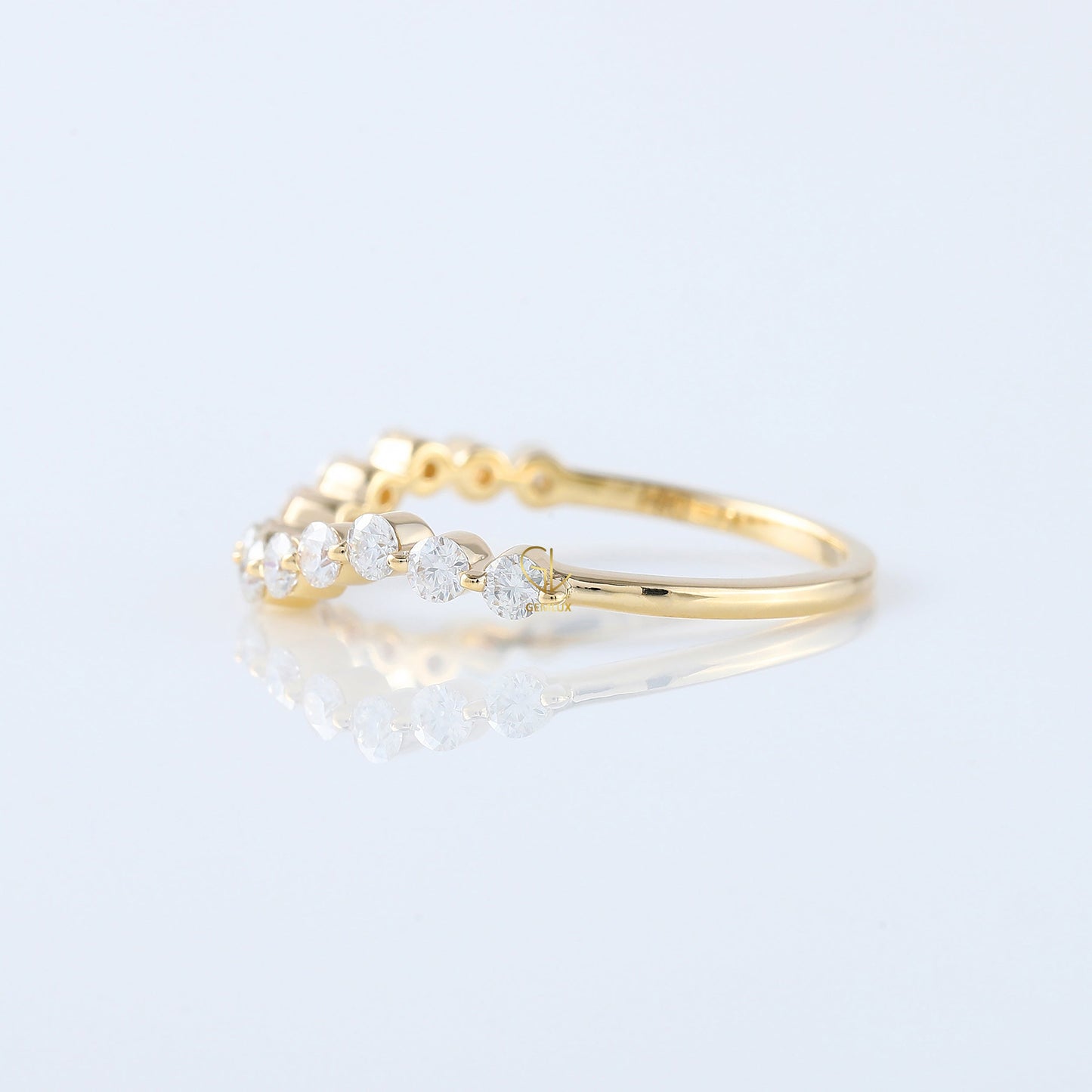 Round Cut Moissanite Diamond Curved Wedding Band