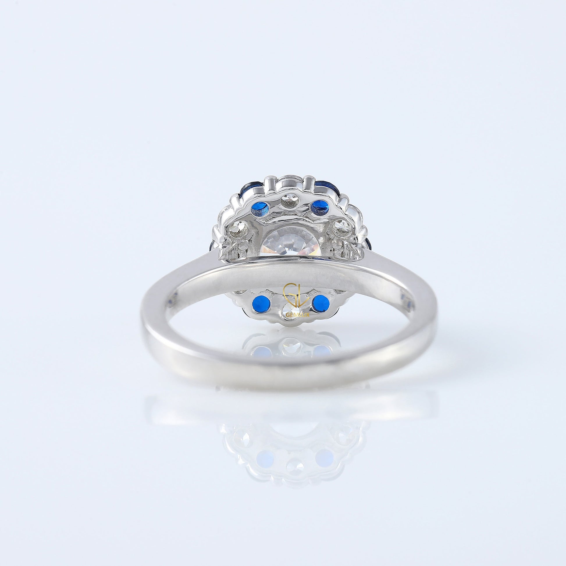 Round Cut Moissanite Halo Engagement Ring For Her