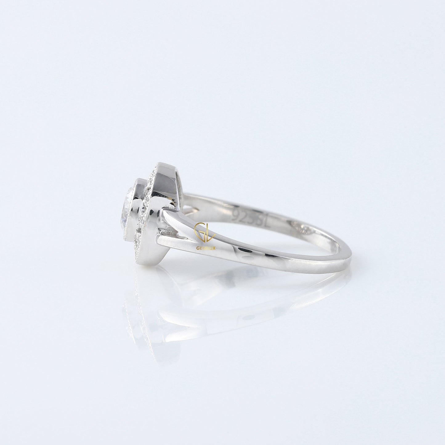 Round Brilliant Cut Moissanite Diamond Halo Engagement Ring