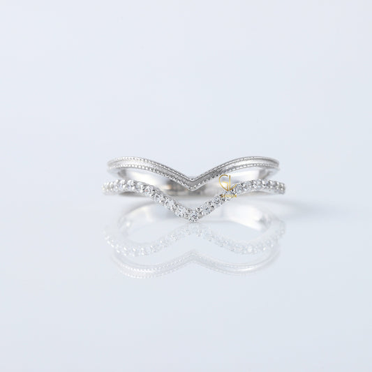 Round Cut Moissanite Diamond Chevron Wedding Band