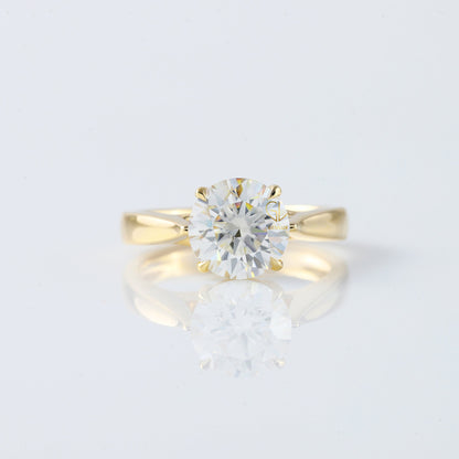 Rouond Cut Moissanite Solitair Engagement Ring