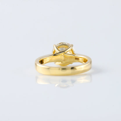 Rouond Cut Moissanite Solitair Engagement Ring