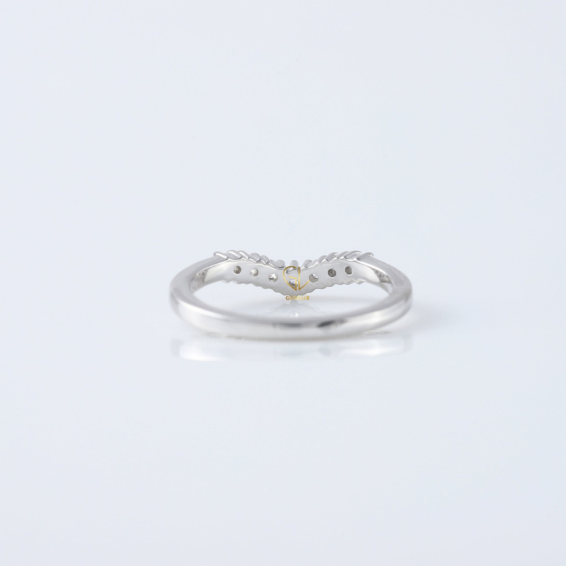 Seven Stone Round Cut Lab Grown Curved Wedding Ring