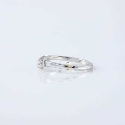 Seven Stone Round Cut Lab Grown Curved Wedding Ring